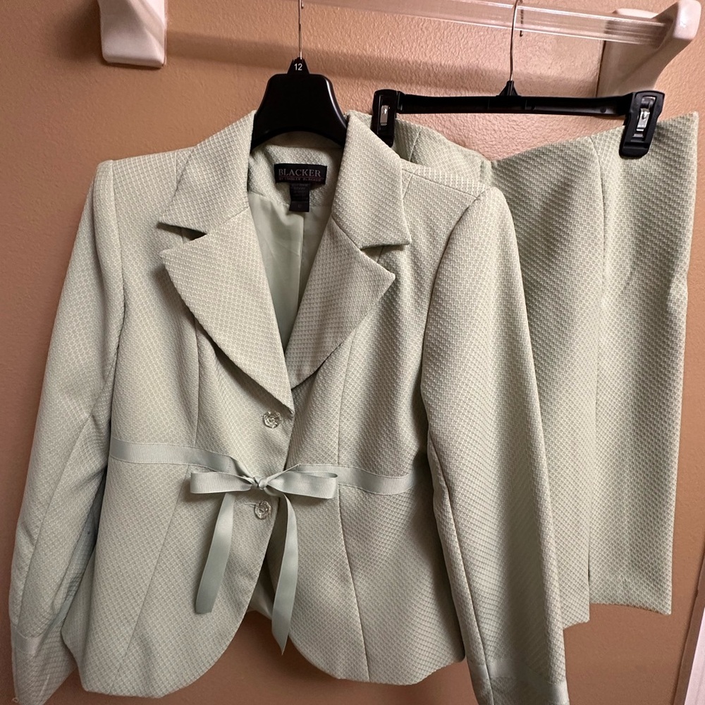 UNIQUE Blacker by Stanley Blacker Light Sage Skirt Suit Set